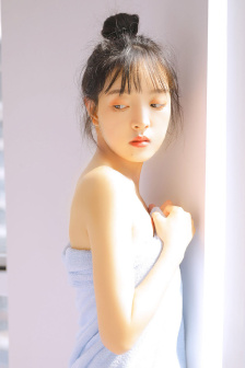 年轻丰满的女教师三级
